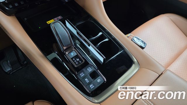 Toyota Alphard 2024 — photo 12