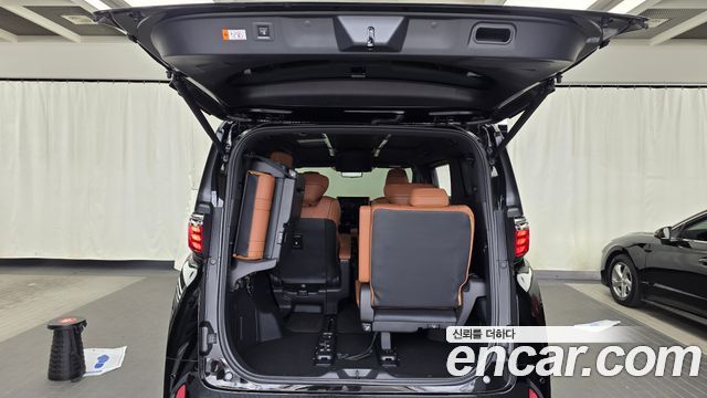 Toyota Alphard 2024 — photo 26