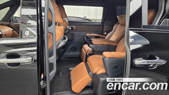 Toyota Alphard 2024 — photo 16