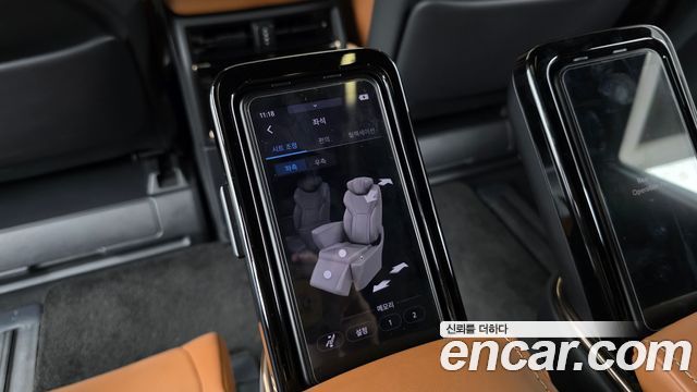 Toyota Alphard 2024 — photo 29