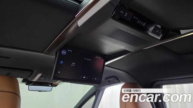 Toyota Alphard 2024 — photo 30