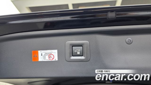 Toyota Alphard 2024 — photo 38
