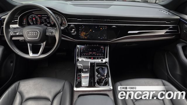 Audi Q8 2023 — photo 7