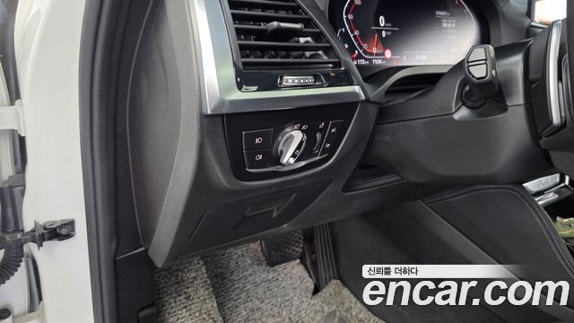 BMW X4 2020 — photo 28