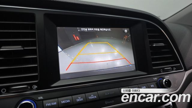 Hyundai AVANTE 2016 — photo 15