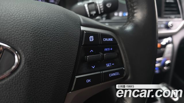 Hyundai AVANTE 2016 — photo 18