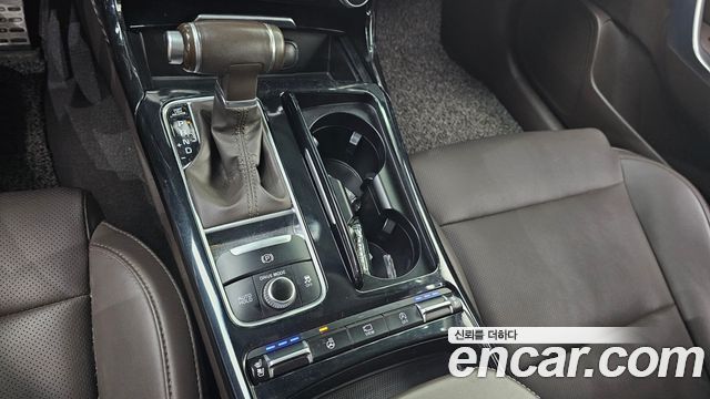 Kia Stinger 2018 — photo 12