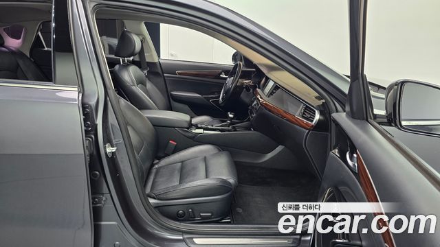 Kia K7 2016 — photo 17