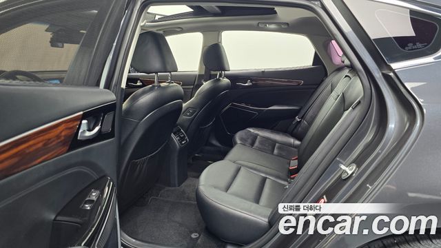 Kia K7 2016 — photo 18