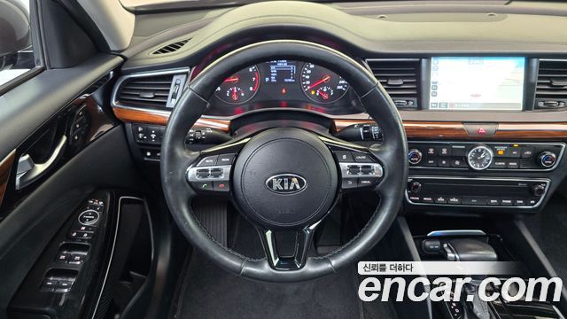 Kia K7 2016 — photo 19