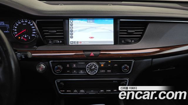 Kia K7 2016 — photo 20