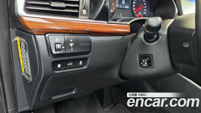 Kia K7 2016 — photo 25
