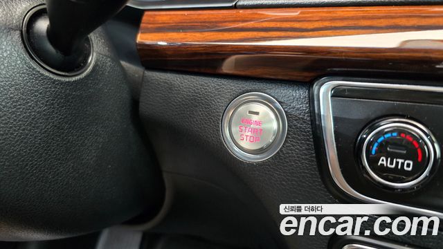 Kia K7 2016 — photo 26