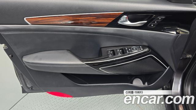 Kia K7 2016 — photo 14