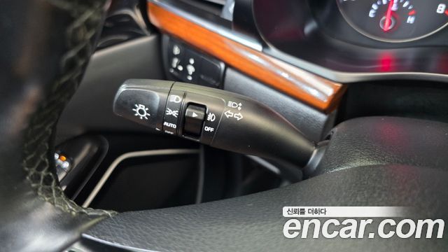 Kia K7 2016 — photo 30