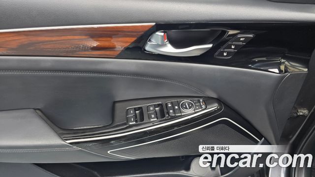 Kia K7 2016 — photo 33