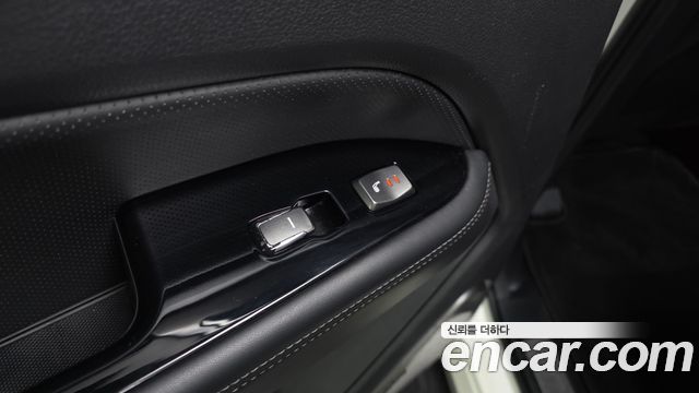 KG Mobility Rexton 2018 — photo 18