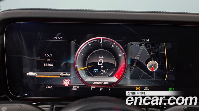 Mercedes-Benz G-Class 2022 — photo 11
