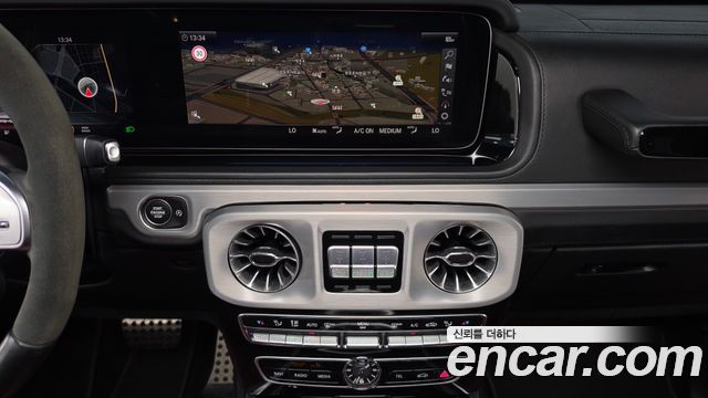 Mercedes-Benz G-Class 2022 — photo 20