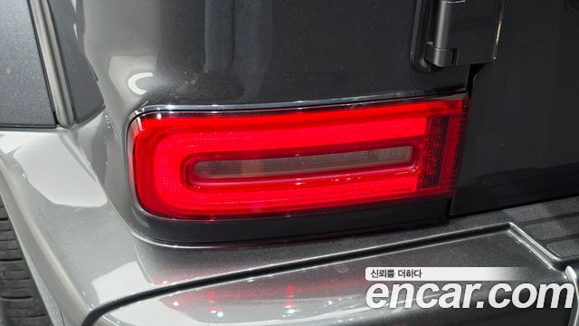 Mercedes-Benz G-Class 2022 — photo 9