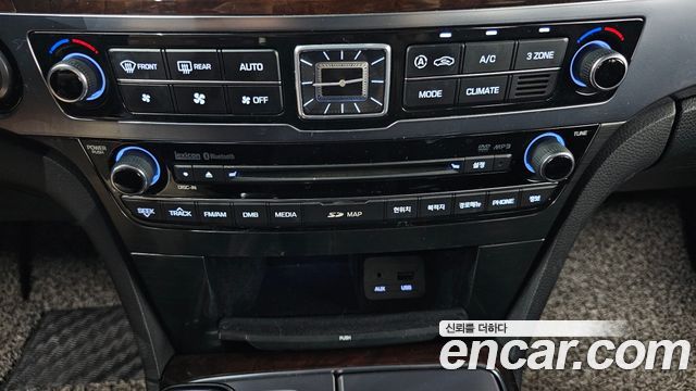 Hyundai Equus 2014 — photo 16