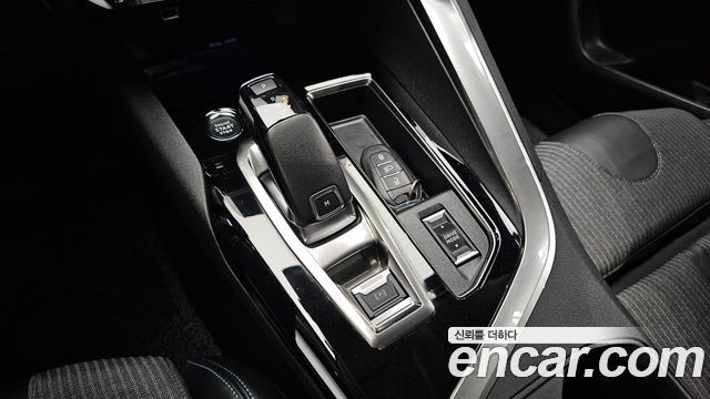Peugeot 3008 2022 — photo 12