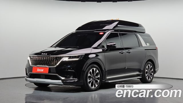 Kia Canival 2023 — photo 1