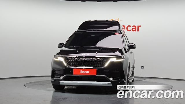 Kia Canival 2023 — photo 3