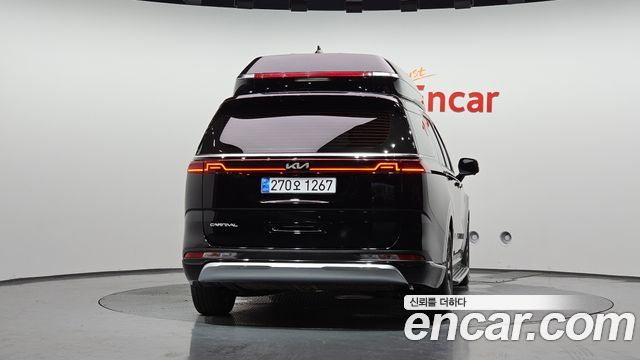 Kia Canival 2023 — photo 4