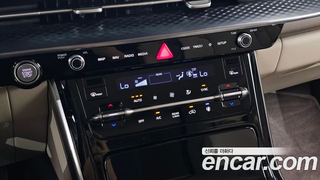 Kia Canival 2023 — photo 26