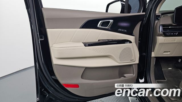 Kia Canival 2023 — photo 14