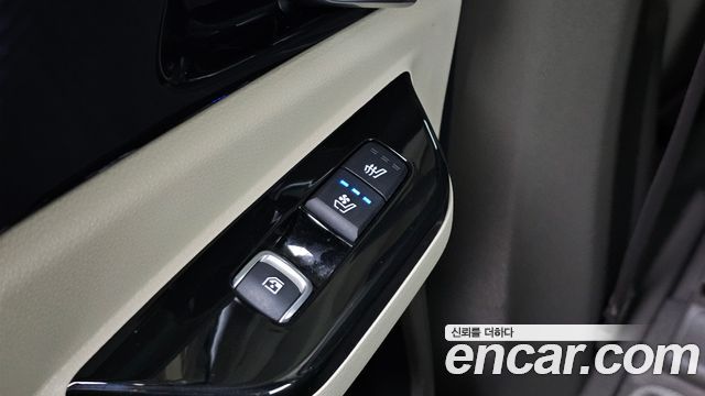 Kia Canival 2023 — photo 28