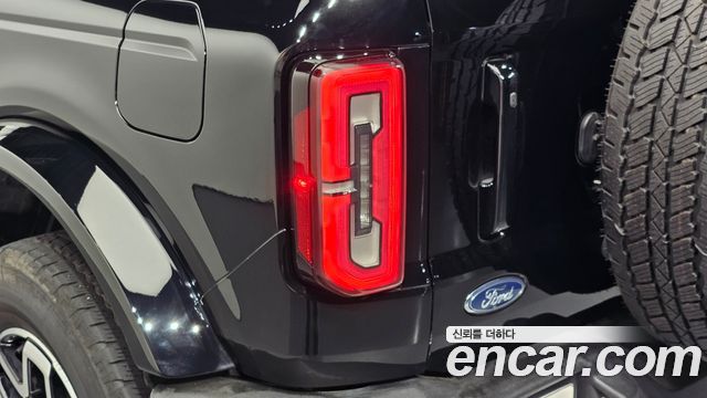 Ford Bronco 2022 — photo 9