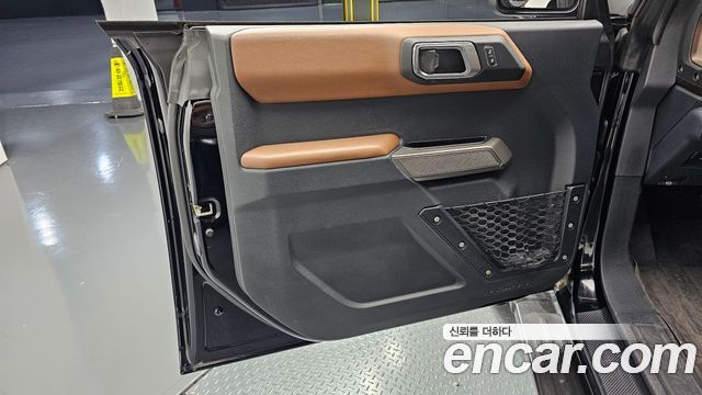 Ford Bronco 2022 — photo 14