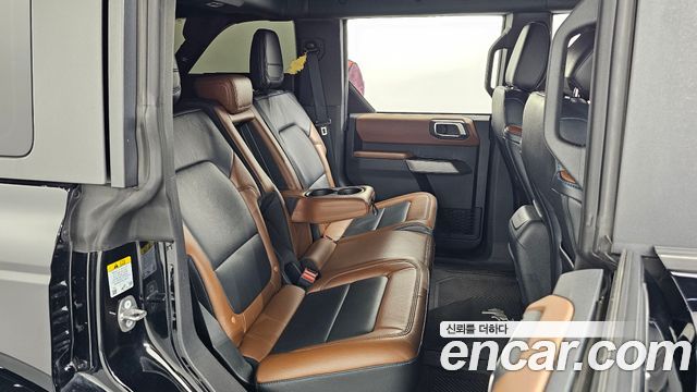 Ford Bronco 2022 — photo 16