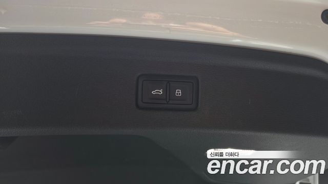 Audi A5 2019 — photo 26