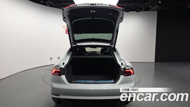 Audi A5 2019 — photo 28