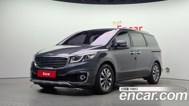 Kia Canival 2015 — photo 1