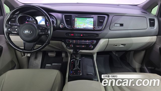 Kia Canival 2015 — photo 7