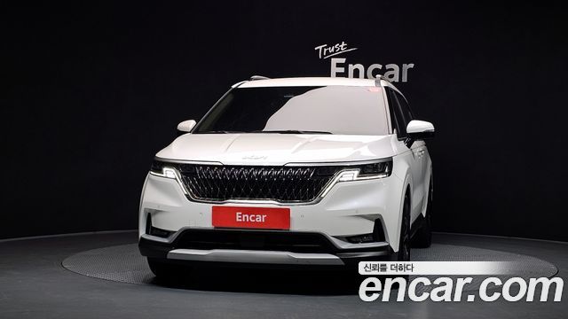 Kia Canival 2023 — photo 3
