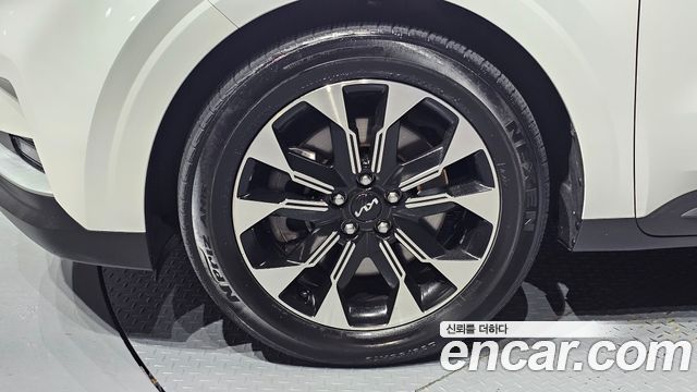 Kia Canival 2023 — photo 5