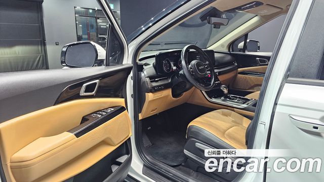 Kia Canival 2023 — photo 13