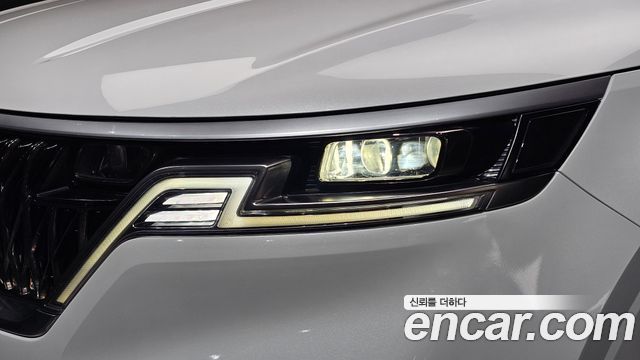 Kia Canival 2023 — photo 8