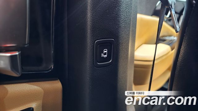 Kia Canival 2023 — photo 28