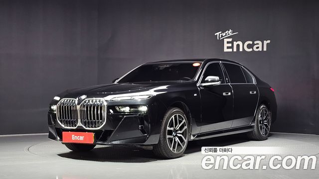 BMW 7-Series 2024 — photo 1