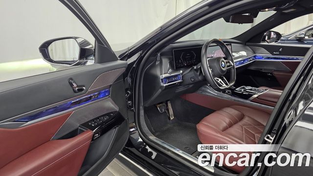 BMW 7-Series 2024 — photo 10