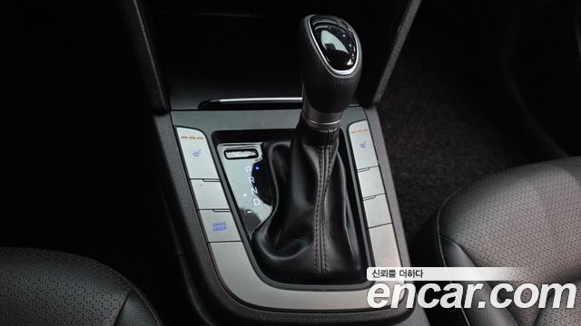 Hyundai AVANTE 2018 — photo 9