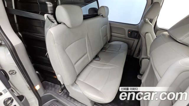 Hyundai Starex 2018 — photo 18