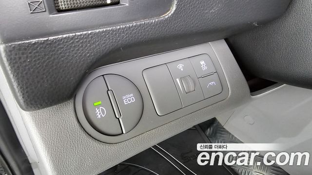 Hyundai Starex 2018 — photo 25