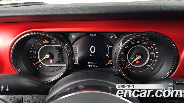 Jeep Wrangler 2018 — photo 11